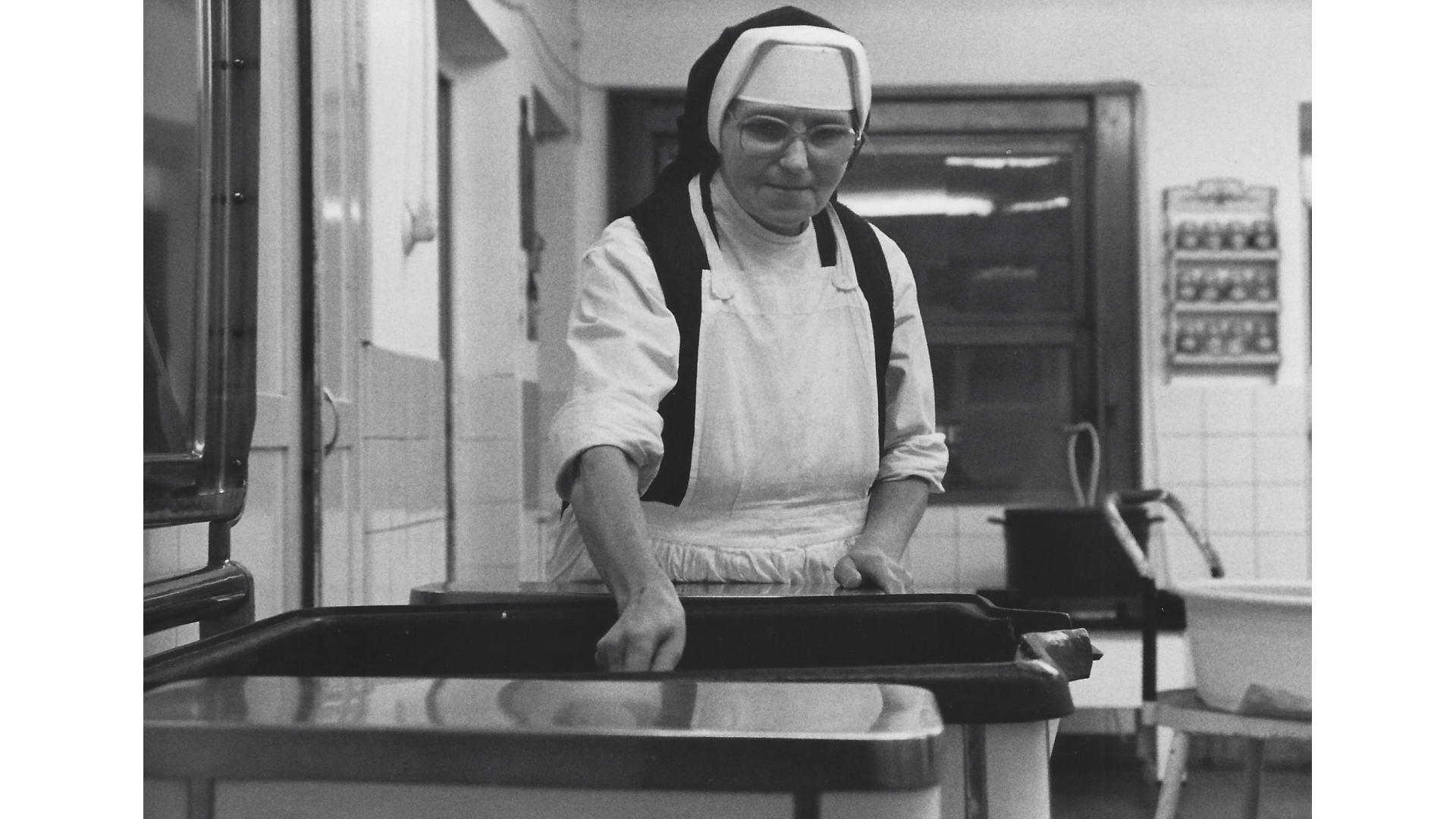 Schwester Borromäa Im Einsatz wo sie gebraucht wird. Foto: Archiv Arme Schulschwestern