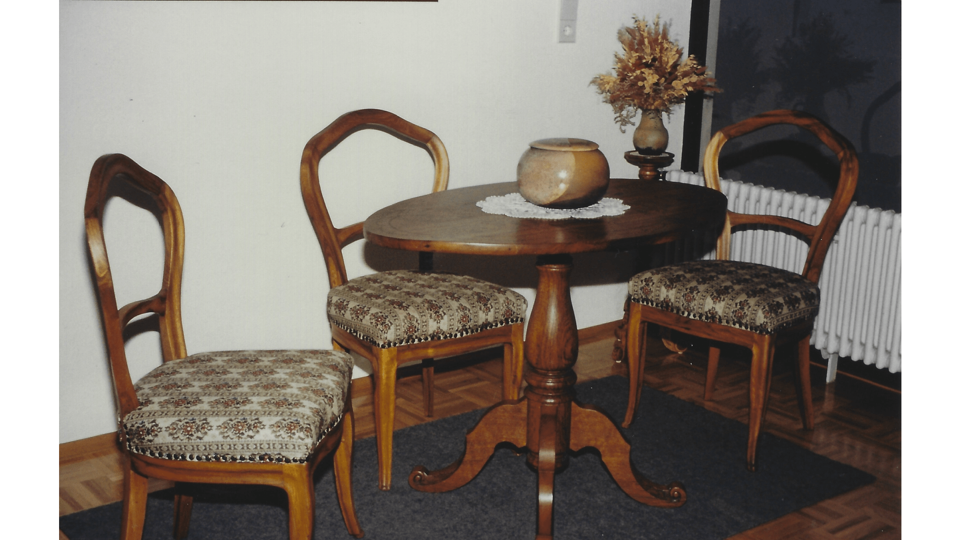 Sie restaurierte Möbel und reparierte andere Gegenstände des täglichen Gebrauchs im Kloster. Foto: Archiv Arme Schulschwestern