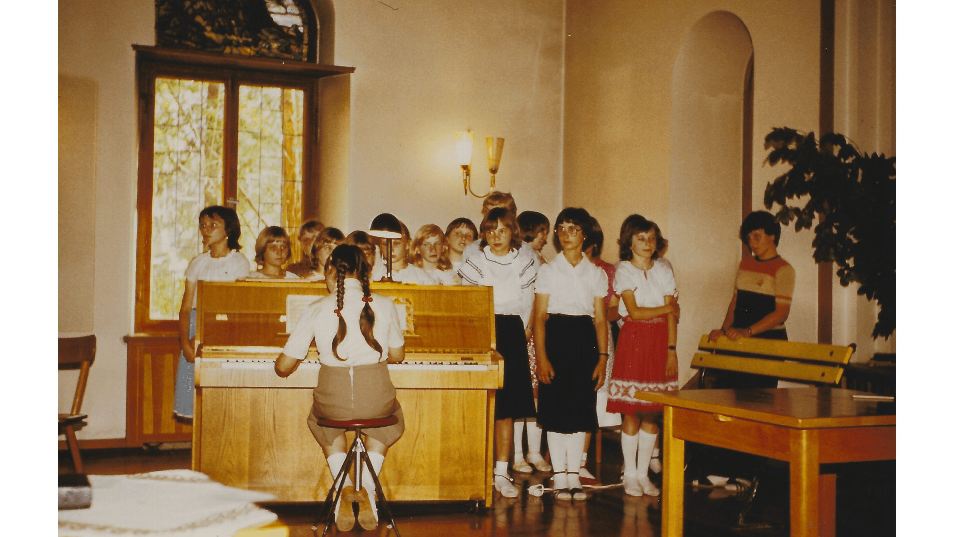 Auftritt des Kinderchores anlässlich „25 Jahre Förderschule“ – Foto: Archiv Arme Schulschwestern