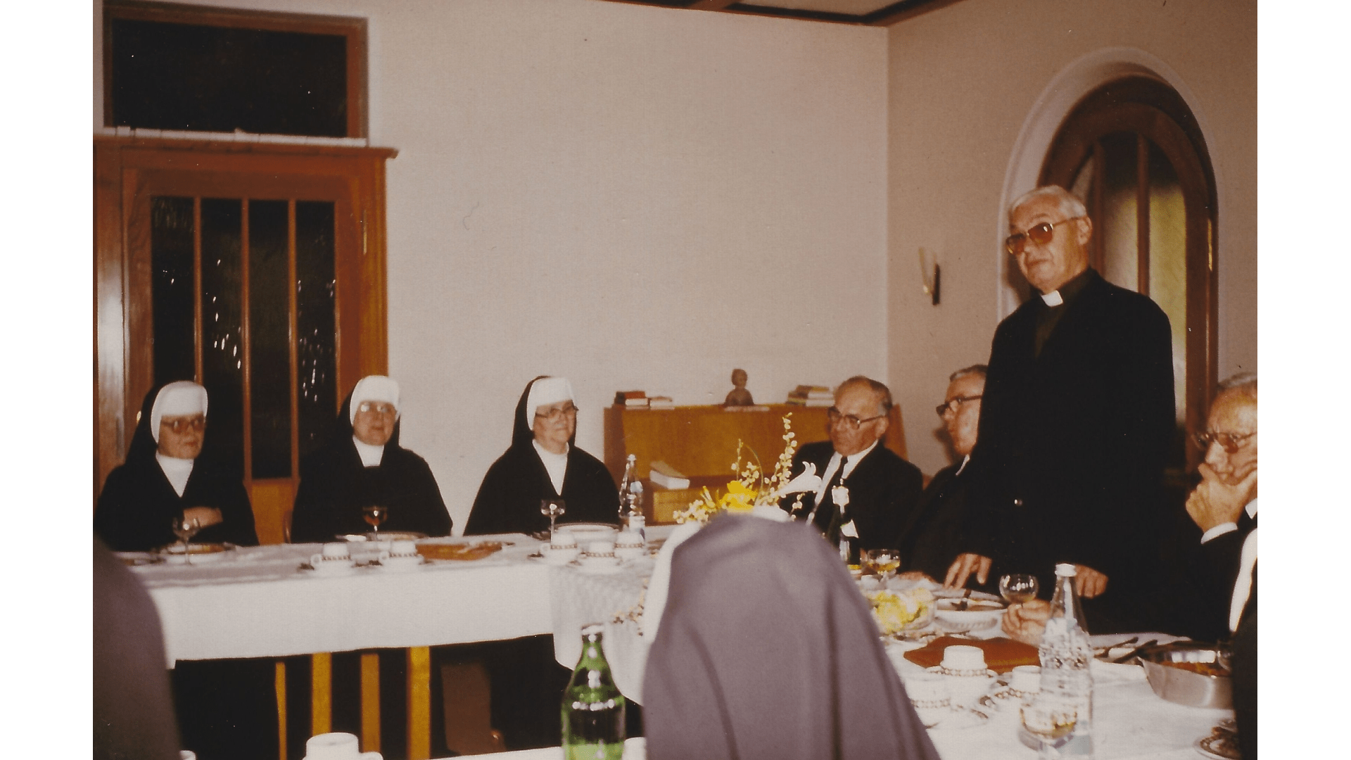 Pater Gruber 1992 – feierte sein 50 jähriges Priesterjubiläum – er kam  zu diesem Anlass zu Besuch zu  seinen Landsleuten und Freunden aus Brasilien