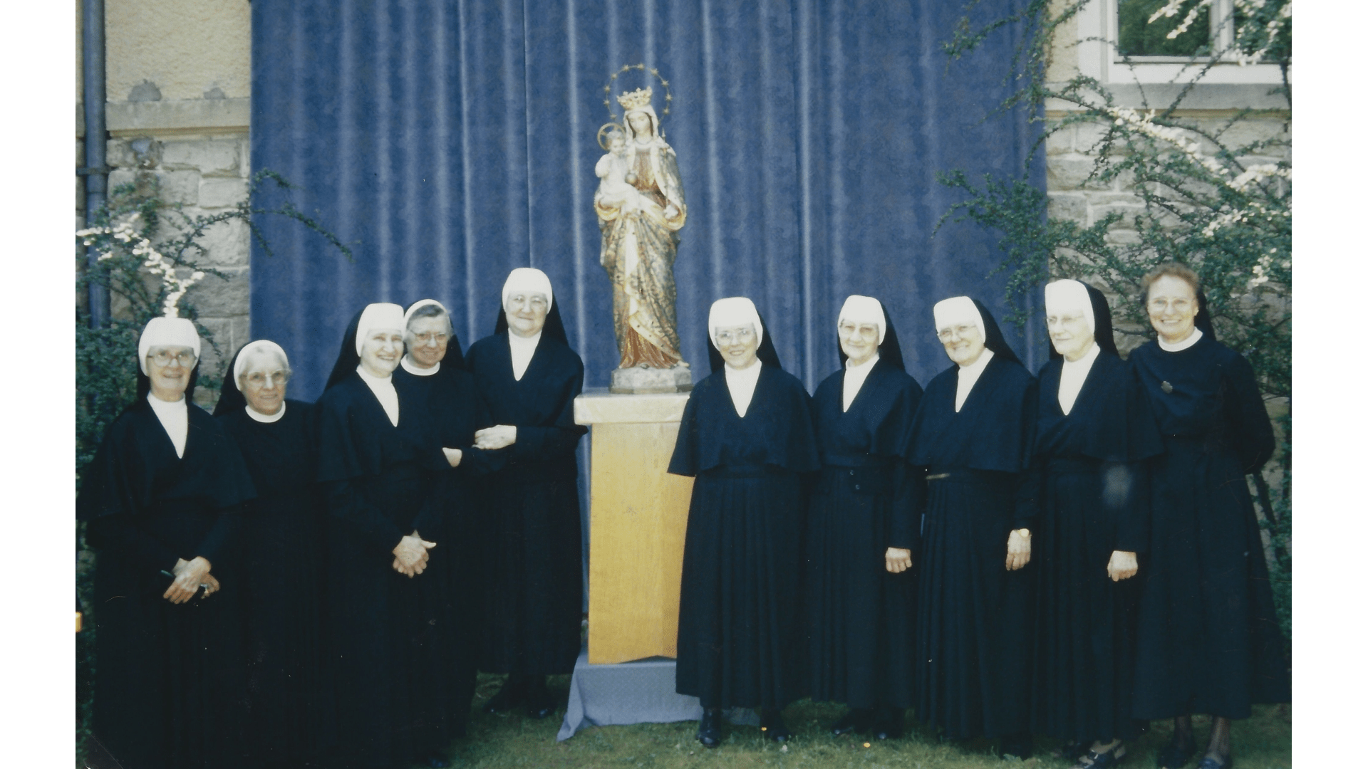 Einige Schwestern im Haus der Donauschwaben Sindelfingen – Gedenkfeier 2004  mit Landsleuten Foto: Archiv Arme Schulschwestern