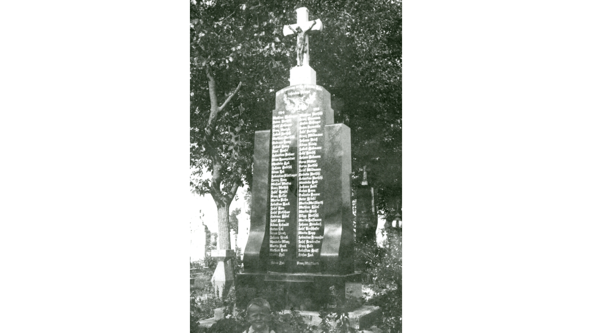 Das Denkmal für die 202 Gefallenen des Ersten Weltkrieges. Foto: Archiv Arme Schulschwestern