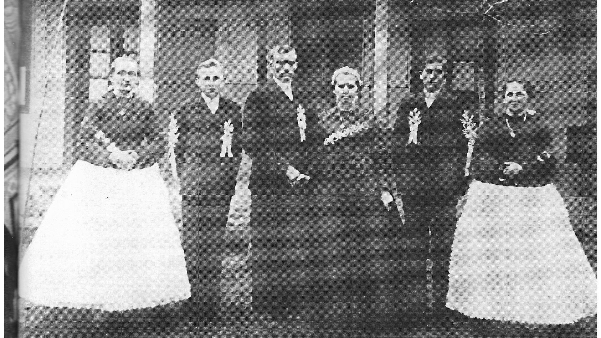 Hochzeitspaar mit Trauzeugen 1936. Foto: Archiv Freundeskreis Filipowa